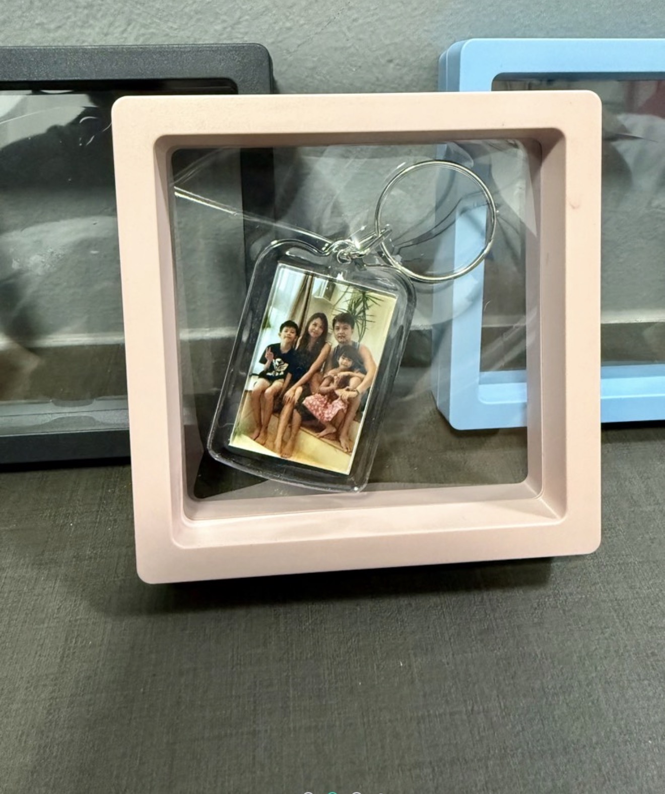 Floating frame option in pink and blue